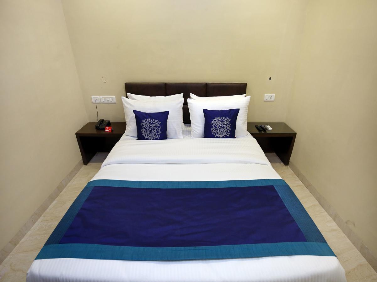 Capital O 9822 Hotel Seven Chandīgarh Exterior foto